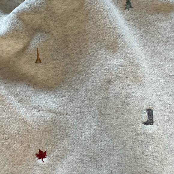 Taylor Swift Charm Crewneck - Picture 6 of 10